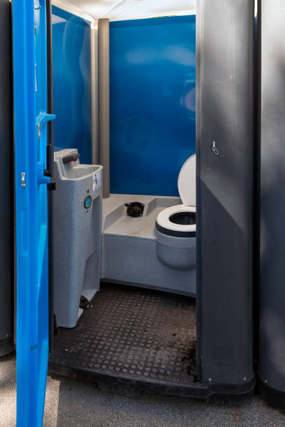 Best Porta potty rental near me  in Edinburg, IL
