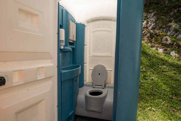 Portable Toilet Options We Offer in Edinburg, IL